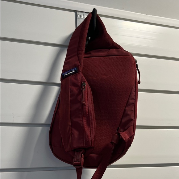 Patagonia Deep Red Cross-Body Bag - Picture 3 of 3